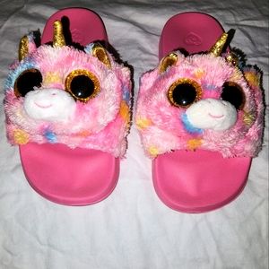 Girls pink unicorn TY slip on sandals.